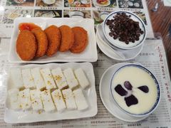 炸墨鱼饼-周大娘牛乳(旧寨古村总店)