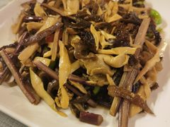 -小厨子私房菜·云南美食店