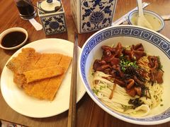 -沪西老弄堂面馆(定西路店)