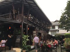 -Dash Teak House