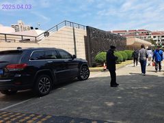 -龙华烈士纪念馆-停车场