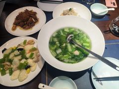-湖畔鲁菜·二十年老字号餐厅(大明湖店)