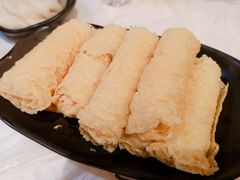 炸响铃-鲜入围煮花胶鸡海鲜火锅