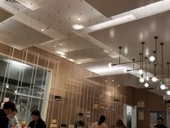 大堂-奈雪的茶(市百一店)