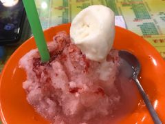 草莓刨冰伴雪糕-顺记冰室(宝华路店)