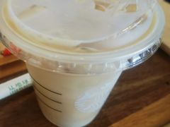 -星巴克臻选(莘庄仲盛店)