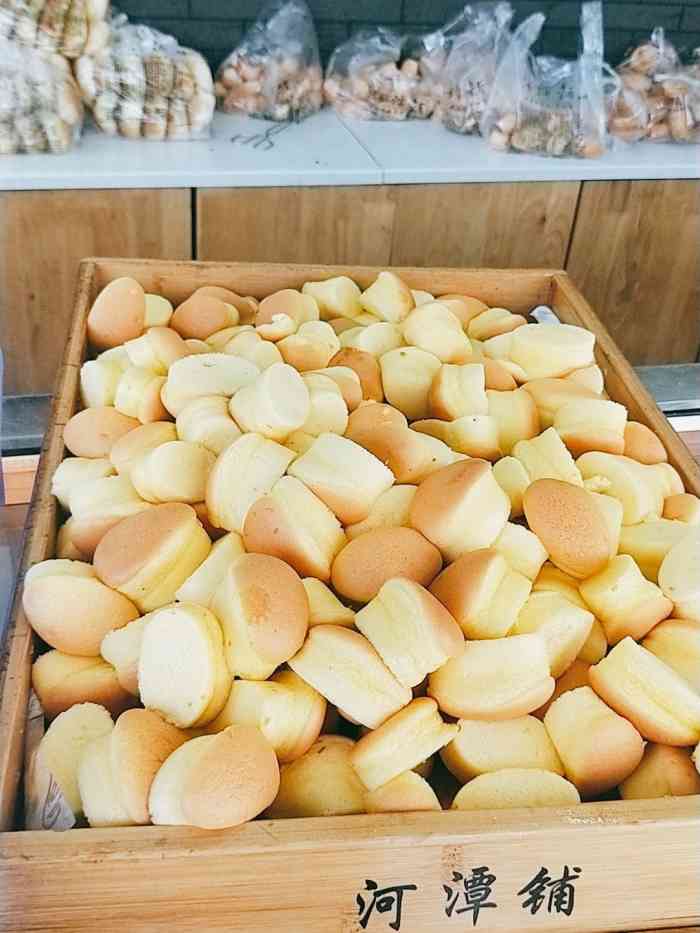 河潭铺pastry糕点(金碧路店)-"偶然间吃过一次后觉得不错诶～媲美鲍