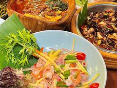 -老滇山寨•云南特色菜•地方菜•民族风情歌舞表演(金碧店)