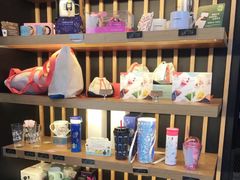 零售区-星巴克(西藏路店)