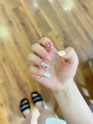 -甲·铺轻奢美甲美睫