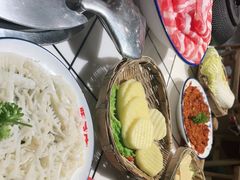-喜悦小串丹东小黄牛海鲜烧烤大排档(民主广场店)