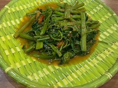 石粟马拉盏炒通菜-班兰叶印尼美食