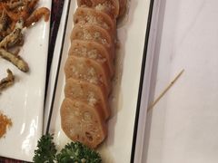 -刘姐啤酒鱼民族演艺餐厅(西街总店)