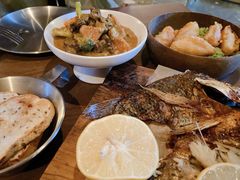 咖喱牛肉配面包片-鹿萤季·营地小馆(皇后公园店)