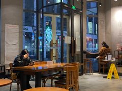 大堂-星巴克(北京三里屯SOHO一店)
