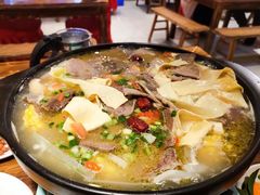 -乡土特色.冷锅鱼.牦牛肉汤锅