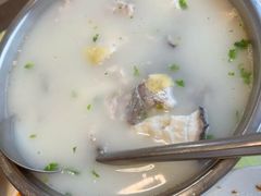 -雪湖煜辰鱼头老店(雪野湖店)