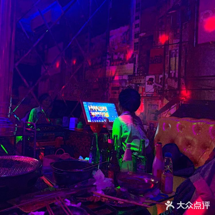 北京探店｜唱歌、烤肉、喝酒，来这里就行了