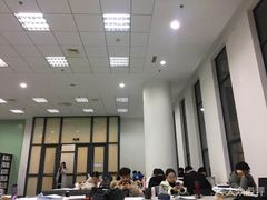 -海事大学图书馆(临港校区)