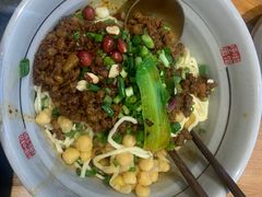 -呼啦面馆·头牌豌杂面(爱琴海店)