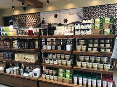 零售区-星巴克臻选(成都宽窄巷子店)