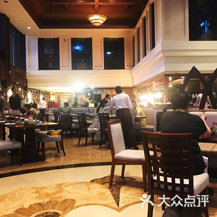 铂尔曼酒店左岸西餐厅