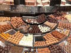 -Laderach 莱德拉(上海环贸iapm店)