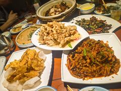 -老码头黑皮肘子锅包肉(赣水路店)