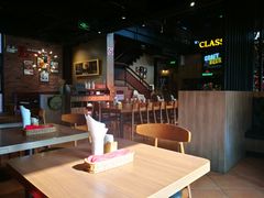 -拉亚汉堡经典餐厅(商城路店)