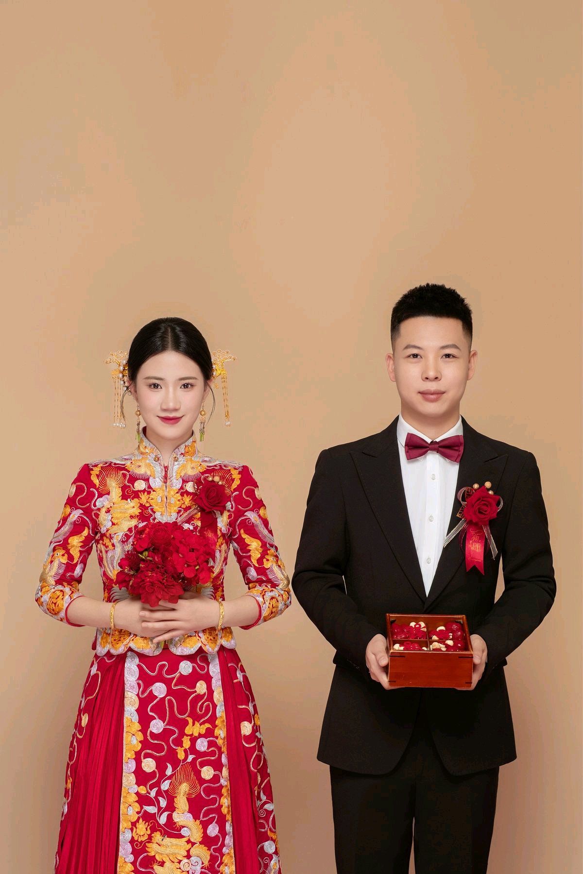 瞧!这对新人婚纱照里的欢乐表情