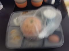 -桔子酒店(上海西藏北路地铁站店)