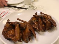 脆皮乳鸽-唐宫海鲜舫