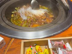 -山河屯铁锅炖(哈西站店)