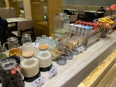 -上海外滩老码头亚朵酒店