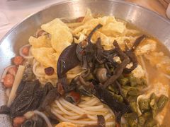 -爱民螺蛳粉(梧州国泰广场店)