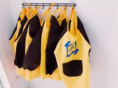 -鸿准通信科技·忠诚手机电脑维修中心(三林店)