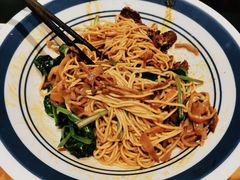 -霸蛮湖南菜·牛肉粉(荣京西街店)