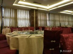 -龙景轩大酒店(宝杨路店)