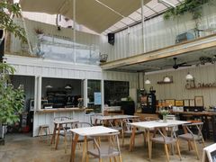 -花苑里咖啡(威远店)
