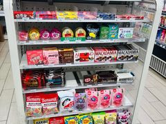 -全家便利店(宜山路站店)