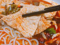 -丽丽三鲜螺蛳粉(田林路店)