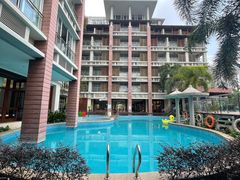 -皇马海口湾海景酒店(万绿园秀英港店)