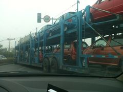 -奥特莱斯停车场