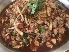 -兔行天下-鸿鹤鲜锅兔(中海国际店)