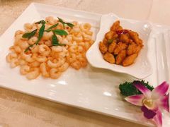 -楼外楼·停车场