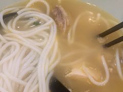 -蒙自源米线大王(信利城市广场店)