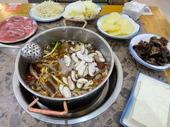 -乳仔牛牦牛汤锅 烤羊排(松潘古城店)