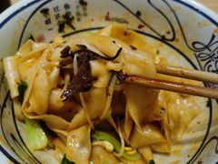 -陇上秦轩西安biangbiang面(朝龙汇店)