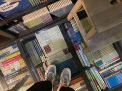 -钟书阁(松江泰晤士小镇店)