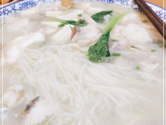 -邱芳粉店(迎宾大道旗舰店)